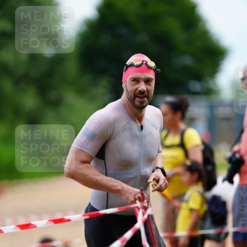 21.06.2026 - 29. Vierlanden-Triathlon LAZAROV Photography http://msf.ph/oto/9863856 21.06.2026 11:11:19 Schwimmen 692, 750, 808, 811 meine-sportfotos.de