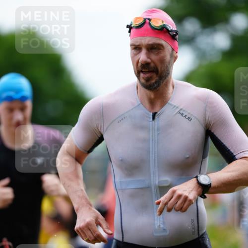 21.06.2026 - 29. Vierlanden-Triathlon LAZAROV Photography http://msf.ph/oto/9863861 21.06.2026 11:11:20 Schwimmen 692, 750, 808, 811 meine-sportfotos.de
