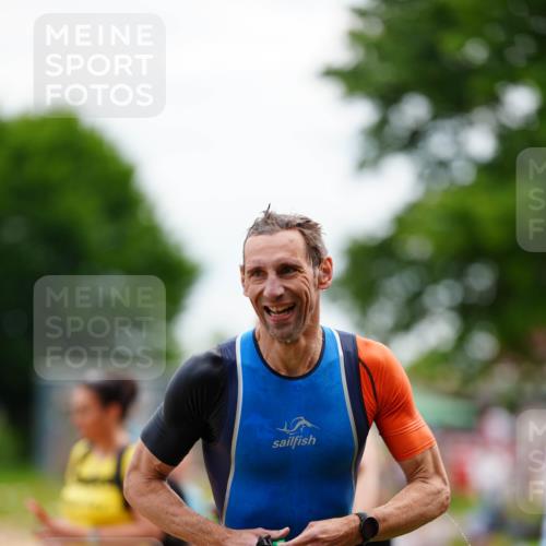 21.06.2026 - 29. Vierlanden-Triathlon LAZAROV Photography http://msf.ph/oto/9863867 21.06.2026 11:11:28 Schwimmen 692, 750, 808 meine-sportfotos.de