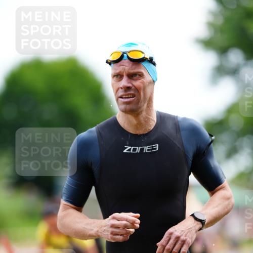 21.06.2026 - 29. Vierlanden-Triathlon LAZAROV Photography http://msf.ph/oto/9863871 21.06.2026 11:11:47 Schwimmen 770, 798 meine-sportfotos.de