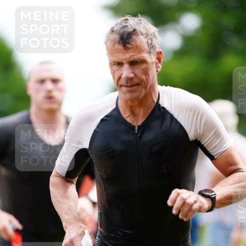 21.06.2026 - 29. Vierlanden-Triathlon LAZAROV Photography http://msf.ph/oto/9863885 21.06.2026 11:12:11 Schwimmen 638, 803, 807 meine-sportfotos.de