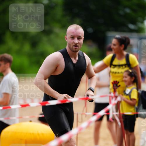 21.06.2026 - 29. Vierlanden-Triathlon LAZAROV Photography http://msf.ph/oto/9863908 21.06.2026 11:12:58 Schwimmen 752, 795 meine-sportfotos.de