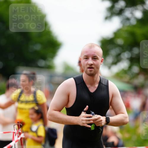 21.06.2026 - 29. Vierlanden-Triathlon LAZAROV Photography http://msf.ph/oto/9863910 21.06.2026 11:12:59 Schwimmen 629, 752, 795 meine-sportfotos.de