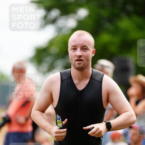 21.06.2026 - 29. Vierlanden-Triathlon LAZAROV Photography http://msf.ph/oto/9863911 21.06.2026 11:13:00 Schwimmen 629, 752, 795 meine-sportfotos.de