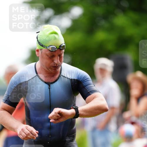 21.06.2026 - 29. Vierlanden-Triathlon LAZAROV Photography http://msf.ph/oto/9863915 21.06.2026 11:13:02 Schwimmen 629, 752, 795 meine-sportfotos.de