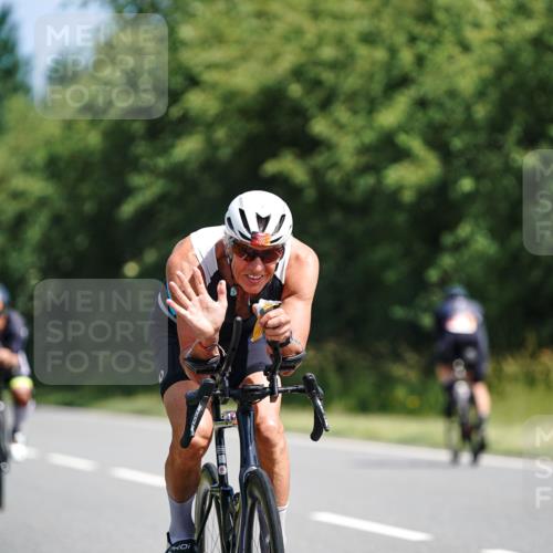 21.06.2026 - Viking Triathlon Michael Burmester http://msf.ph/oto/9863917 21.06.2026 11:44:19 Radfahren 44, 56, 84, 163, 166, 199, 211, 252, 282, 289, 348, 348, 374, 387, 411, 463, 509, 561, 608, 613, 643, 670 meine-sportfotos.de