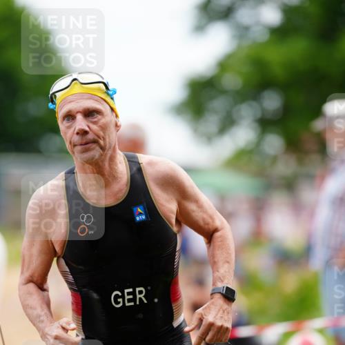 21.06.2026 - 29. Vierlanden-Triathlon LAZAROV Photography http://msf.ph/oto/9863943 21.06.2026 11:13:31 Schwimmen 780, 785, 823 meine-sportfotos.de