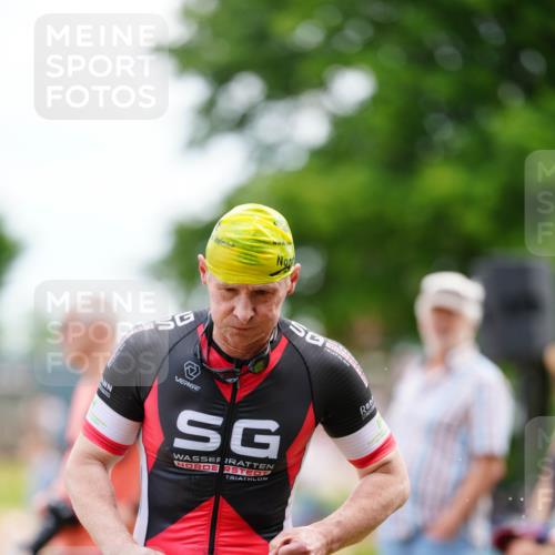 21.06.2026 - 29. Vierlanden-Triathlon LAZAROV Photography http://msf.ph/oto/9863950 21.06.2026 11:13:46 Schwimmen 809, 819, 825 meine-sportfotos.de