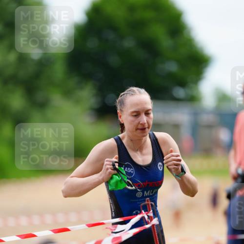 21.06.2026 - 29. Vierlanden-Triathlon LAZAROV Photography http://msf.ph/oto/9863957 21.06.2026 11:14:06 Schwimmen 838 meine-sportfotos.de