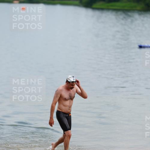 21.06.2026 - 29. Vierlanden-Triathlon LAZAROV Photography http://msf.ph/oto/9863965 21.06.2026 11:15:02 Schwimmen 902 meine-sportfotos.de