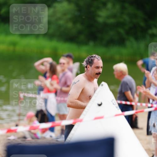 21.06.2026 - 29. Vierlanden-Triathlon LAZAROV Photography http://msf.ph/oto/9863975 21.06.2026 11:15:09 Schwimmen 902 meine-sportfotos.de
