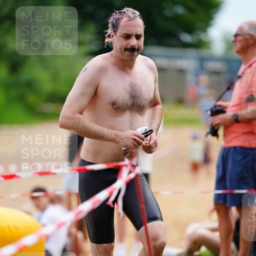 21.06.2026 - 29. Vierlanden-Triathlon LAZAROV Photography http://msf.ph/oto/9863982 21.06.2026 11:15:11 Schwimmen 902 meine-sportfotos.de