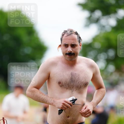 21.06.2026 - 29. Vierlanden-Triathlon LAZAROV Photography http://msf.ph/oto/9863986 21.06.2026 11:15:13 Schwimmen 902 meine-sportfotos.de