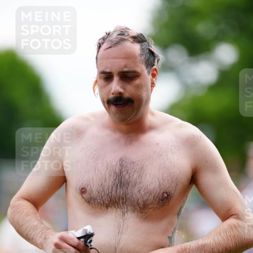 21.06.2026 - 29. Vierlanden-Triathlon LAZAROV Photography http://msf.ph/oto/9863988 21.06.2026 11:15:13 Schwimmen 902 meine-sportfotos.de