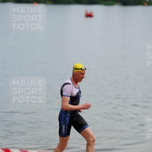 21.06.2026 - 29. Vierlanden-Triathlon LAZAROV Photography http://msf.ph/oto/9863989 21.06.2026 11:15:23 Schwimmen 781 meine-sportfotos.de