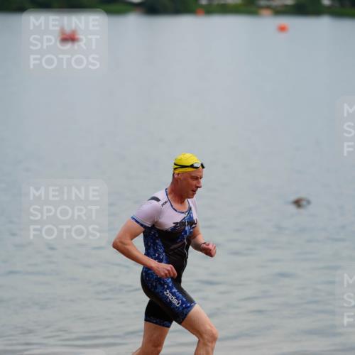 21.06.2026 - 29. Vierlanden-Triathlon LAZAROV Photography http://msf.ph/oto/9863992 21.06.2026 11:15:24 Schwimmen 781 meine-sportfotos.de