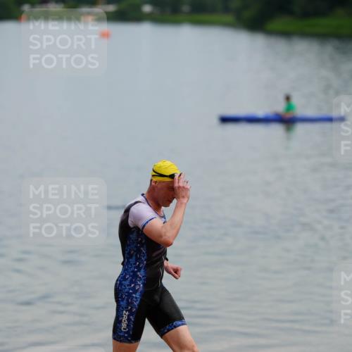 21.06.2026 - 29. Vierlanden-Triathlon LAZAROV Photography http://msf.ph/oto/9863993 21.06.2026 11:15:24 Schwimmen 781 meine-sportfotos.de