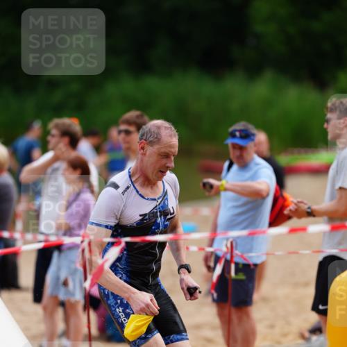 21.06.2026 - 29. Vierlanden-Triathlon LAZAROV Photography http://msf.ph/oto/9863995 21.06.2026 11:15:28 Schwimmen 781 meine-sportfotos.de
