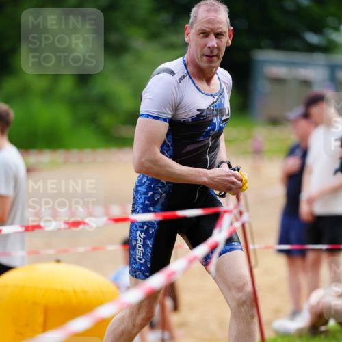 21.06.2026 - 29. Vierlanden-Triathlon LAZAROV Photography http://msf.ph/oto/9863999 21.06.2026 11:15:30 Schwimmen 781 meine-sportfotos.de