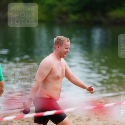 21.06.2026 - 29. Vierlanden-Triathlon LAZAROV Photography http://msf.ph/oto/9864011 21.06.2026 11:15:44 Schwimmen 736 meine-sportfotos.de