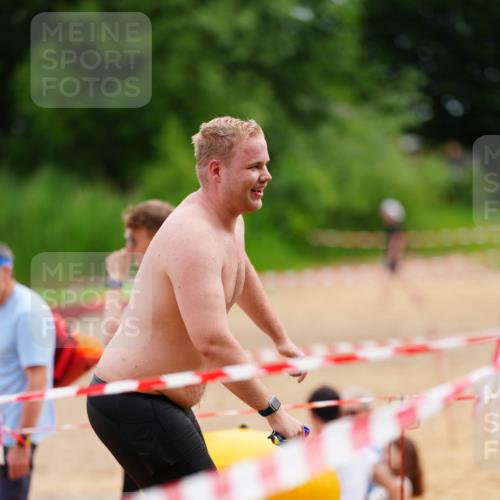 21.06.2026 - 29. Vierlanden-Triathlon LAZAROV Photography http://msf.ph/oto/9864013 21.06.2026 11:15:48 Schwimmen 736 meine-sportfotos.de