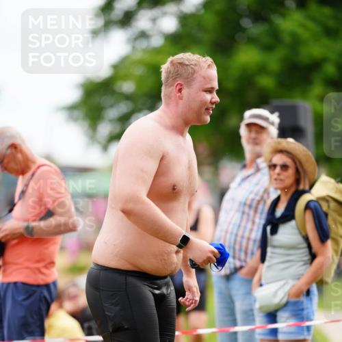 21.06.2026 - 29. Vierlanden-Triathlon LAZAROV Photography http://msf.ph/oto/9864017 21.06.2026 11:15:50 Schwimmen 736 meine-sportfotos.de