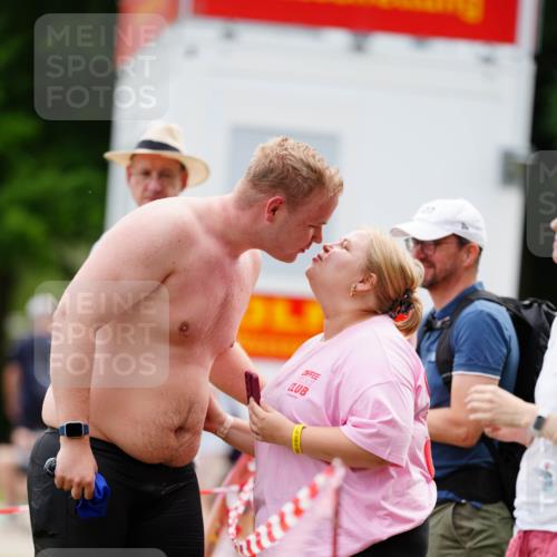 21.06.2026 - 29. Vierlanden-Triathlon LAZAROV Photography http://msf.ph/oto/9864020 21.06.2026 11:15:51 Schwimmen 736 meine-sportfotos.de