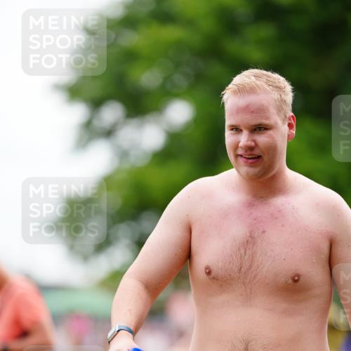 21.06.2026 - 29. Vierlanden-Triathlon LAZAROV Photography http://msf.ph/oto/9864026 21.06.2026 11:15:53 Schwimmen 736 meine-sportfotos.de