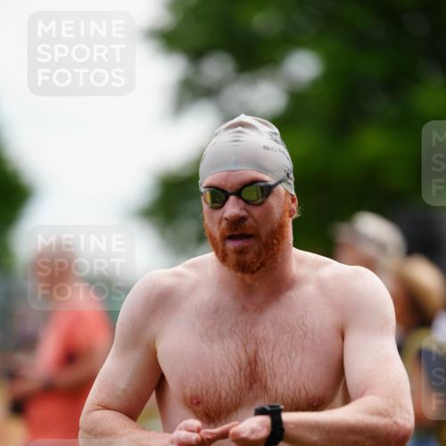 21.06.2026 - 29. Vierlanden-Triathlon LAZAROV Photography http://msf.ph/oto/9864030 21.06.2026 11:17:07 Schwimmen 898 meine-sportfotos.de