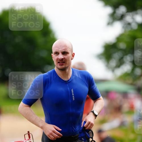 21.06.2026 - 29. Vierlanden-Triathlon LAZAROV Photography http://msf.ph/oto/9864031 21.06.2026 11:17:23 Schwimmen 670 meine-sportfotos.de