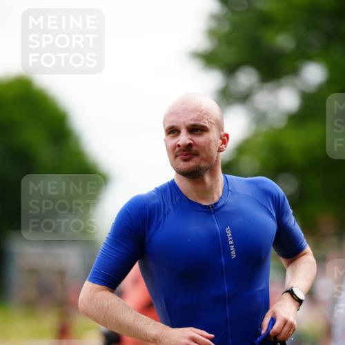 21.06.2026 - 29. Vierlanden-Triathlon LAZAROV Photography http://msf.ph/oto/9864033 21.06.2026 11:17:24 Schwimmen 670 meine-sportfotos.de