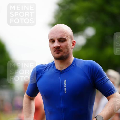 21.06.2026 - 29. Vierlanden-Triathlon LAZAROV Photography http://msf.ph/oto/9864035 21.06.2026 11:17:24 Schwimmen 670 meine-sportfotos.de