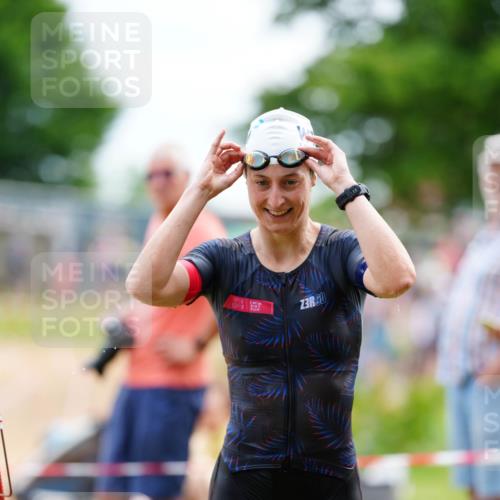 21.06.2026 - 29. Vierlanden-Triathlon LAZAROV Photography http://msf.ph/oto/9864046 21.06.2026 11:17:39 Schwimmen 863 meine-sportfotos.de