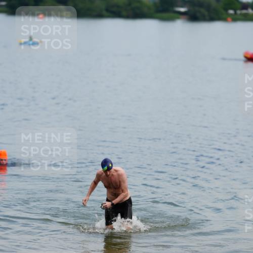 21.06.2026 - 29. Vierlanden-Triathlon LAZAROV Photography http://msf.ph/oto/9864058 21.06.2026 11:18:26 Schwimmen 769 meine-sportfotos.de