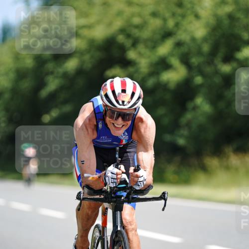 21.06.2026 - Viking Triathlon Michael Burmester http://msf.ph/oto/9864065 21.06.2026 11:45:52 Radfahren 46, 60, 111, 123, 138, 186, 186, 212, 227, 227, 245, 495, 532, 532, 541, 562 meine-sportfotos.de