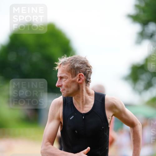 21.06.2026 - 29. Vierlanden-Triathlon LAZAROV Photography http://msf.ph/oto/9864069 21.06.2026 11:18:31 Schwimmen 769, 786 meine-sportfotos.de