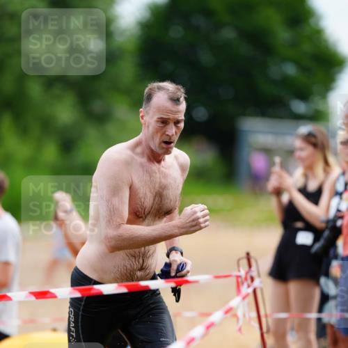 21.06.2026 - 29. Vierlanden-Triathlon LAZAROV Photography http://msf.ph/oto/9864076 21.06.2026 11:18:37 Schwimmen 662, 769, 786, 905 meine-sportfotos.de