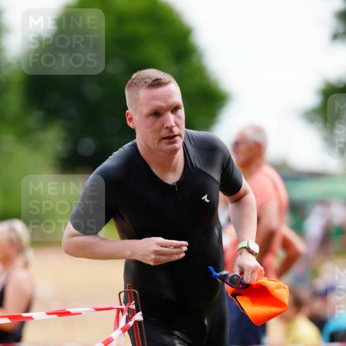 21.06.2026 - 29. Vierlanden-Triathlon LAZAROV Photography http://msf.ph/oto/9864087 21.06.2026 11:18:45 Schwimmen 662, 786, 844, 879, 882, 905 meine-sportfotos.de