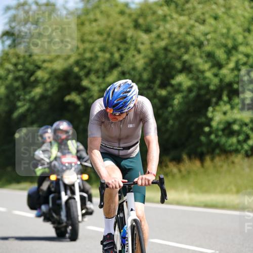 21.06.2026 - Viking Triathlon Michael Burmester http://msf.ph/oto/9864100 21.06.2026 11:45:58 Radfahren 39, 60, 111, 186, 186, 212, 227, 227, 245, 495, 532, 532, 541, 562, 615, 664 meine-sportfotos.de