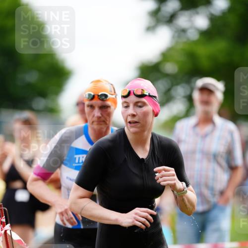 21.06.2026 - 29. Vierlanden-Triathlon LAZAROV Photography http://msf.ph/oto/9864104 21.06.2026 11:18:55 Schwimmen 844, 879, 882 meine-sportfotos.de