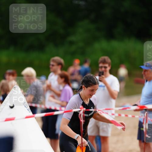 21.06.2026 - 29. Vierlanden-Triathlon LAZAROV Photography http://msf.ph/oto/9864115 21.06.2026 11:19:05 Schwimmen 776, 828, 835 meine-sportfotos.de