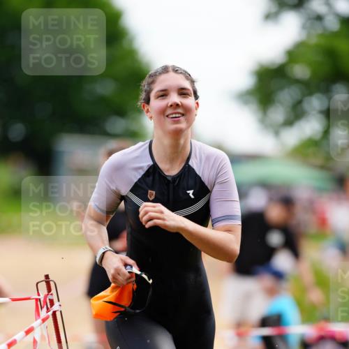 21.06.2026 - 29. Vierlanden-Triathlon LAZAROV Photography http://msf.ph/oto/9864121 21.06.2026 11:19:07 Schwimmen 776, 828, 835 meine-sportfotos.de