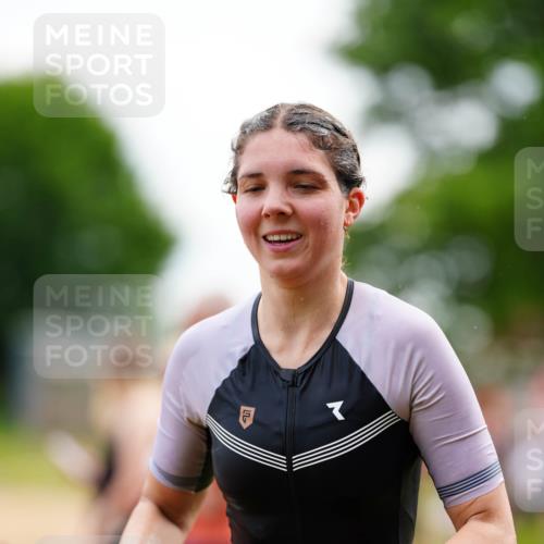 21.06.2026 - 29. Vierlanden-Triathlon LAZAROV Photography http://msf.ph/oto/9864125 21.06.2026 11:19:08 Schwimmen 776, 828, 835 meine-sportfotos.de