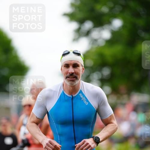 21.06.2026 - 29. Vierlanden-Triathlon LAZAROV Photography http://msf.ph/oto/9864129 21.06.2026 11:19:11 Schwimmen 776, 828, 835 meine-sportfotos.de