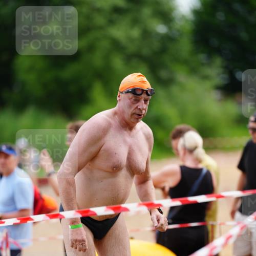 21.06.2026 - 29. Vierlanden-Triathlon LAZAROV Photography http://msf.ph/oto/9864144 21.06.2026 11:19:22 Schwimmen 900 meine-sportfotos.de