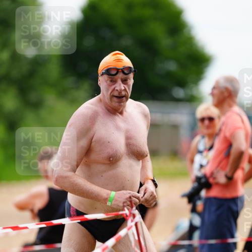 21.06.2026 - 29. Vierlanden-Triathlon LAZAROV Photography http://msf.ph/oto/9864145 21.06.2026 11:19:22 Schwimmen 900 meine-sportfotos.de