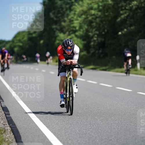 21.06.2026 - Viking Triathlon Michael Burmester http://msf.ph/oto/9864166 21.06.2026 11:46:24 Radfahren 87, 95, 154, 181, 181, 295, 335, 355, 409, 462, 567, 649, 649, 655 meine-sportfotos.de