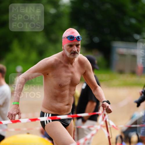 21.06.2026 - 29. Vierlanden-Triathlon LAZAROV Photography http://msf.ph/oto/9864167 21.06.2026 11:20:13 Schwimmen 790, 827, 884, 893, 901 meine-sportfotos.de