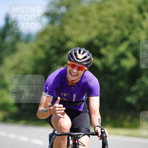 21.06.2026 - Viking Triathlon Michael Burmester http://msf.ph/oto/9864185 21.06.2026 11:46:31 Radfahren 87, 95, 154, 169, 181, 181, 280, 295, 315, 355, 355, 409, 462, 462, 527, 649, 649, 655 meine-sportfotos.de