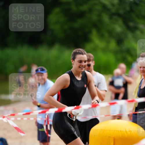 21.06.2026 - 29. Vierlanden-Triathlon LAZAROV Photography http://msf.ph/oto/9864219 21.06.2026 11:20:45 Schwimmen 883, 887, 892 meine-sportfotos.de